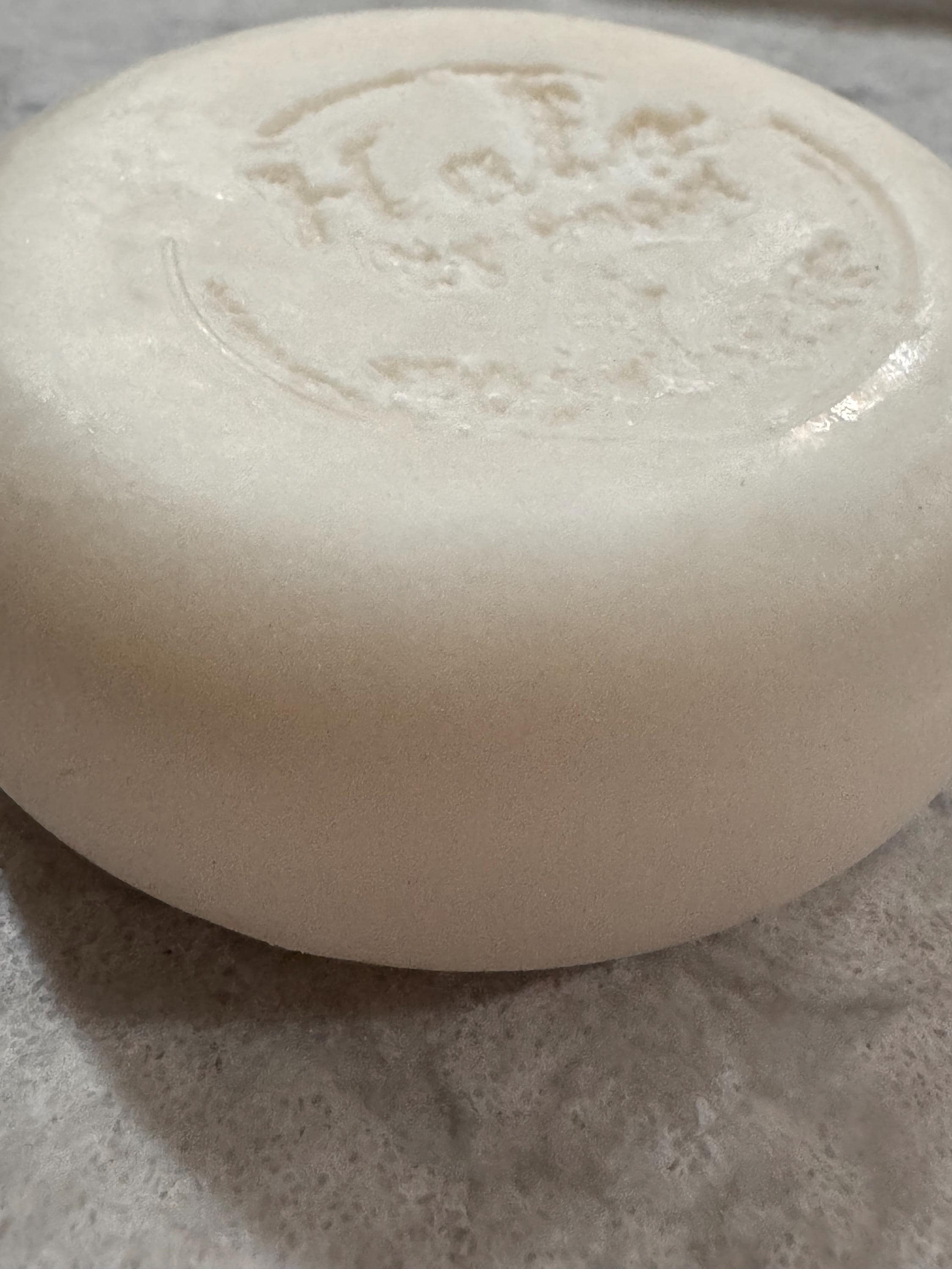 Solid Shampoo Bar Coconut Cream  2.0 oz